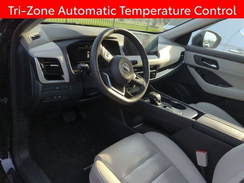 Used 2024 Nissan Rogue SL w/ SL Premium Package image 7