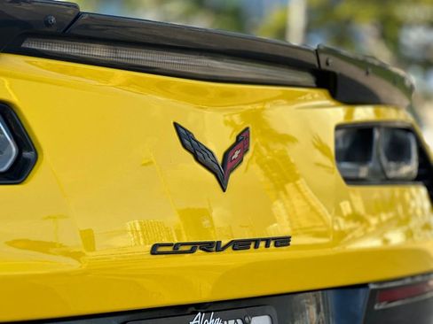 Used 2015 Chevrolet Corvette Z06 w/ 3LZ Preferred Equipment Group image 14