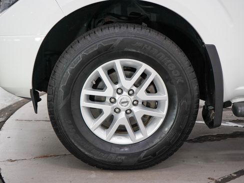 Used 2019 Nissan Frontier SV AWD/4WD image 23