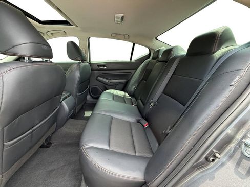 Used 2021 Nissan Altima 2.5 SR w/ SR Premium Package FWD image 14