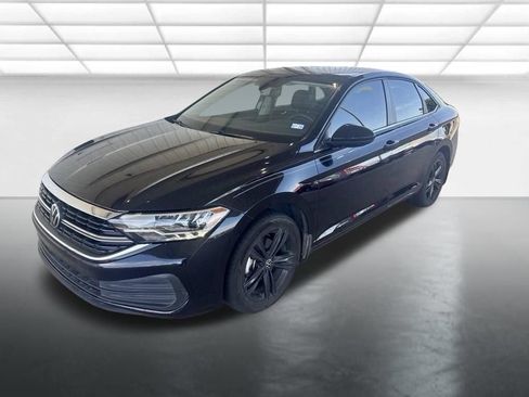 Used 2023 Volkswagen Jetta SE FWD image 4