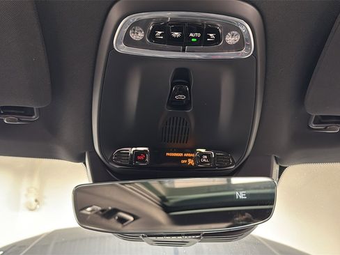 Used 2020 Volvo XC90 T6 Momentum w/ Protection Package Premier image 11