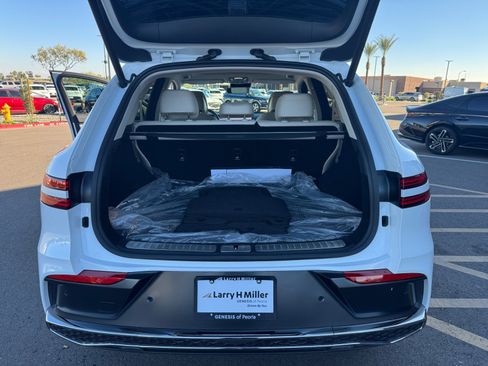 Used 2026 Genesis GV70 2.5T Select image 34