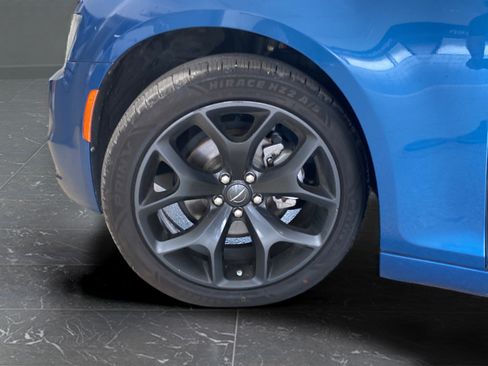 Used 2023 Chrysler 300 Touring w/ Sport Appearance Package RWD image 26