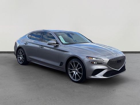 Used 2023 Genesis G70 2.0T image 7