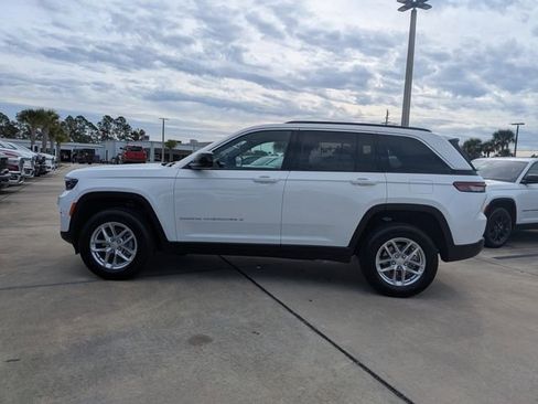 New 2025 Jeep Grand Cherokee Laredo X w/ Luxury Tech Group I image 6