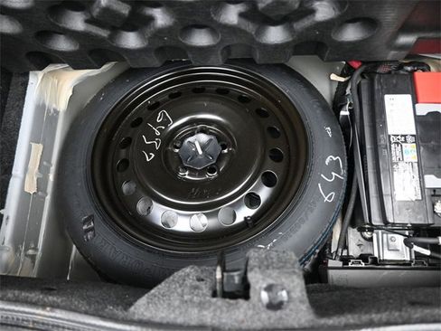 Used 2022 Dodge Challenger GT image 16