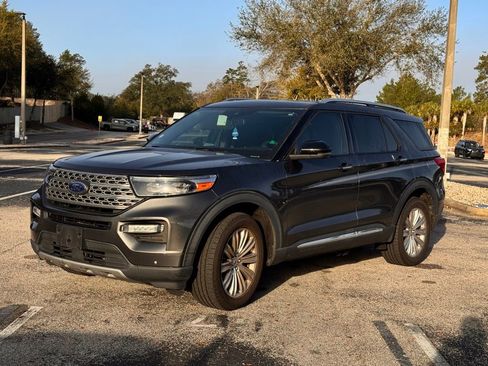 Used 2020 Ford Explorer Limited w/ Class III Trailer Tow Package image 3