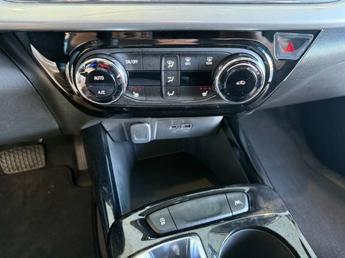New 2026 Chevrolet Trax LT w/ Midnight Edition FWD image 24