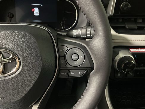 New 2025 Toyota RAV4 XLE image 27