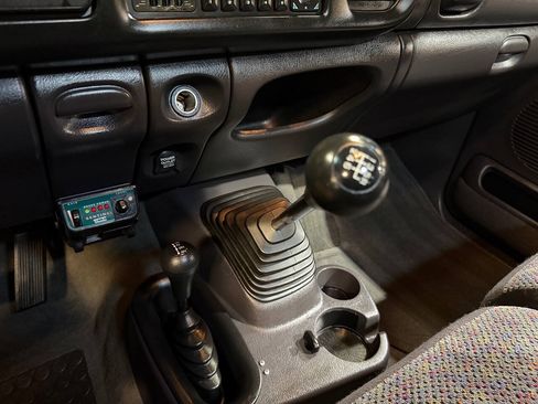 Used 2001 Dodge Ram 2500 Truck 4x4 Quad Cab image 10