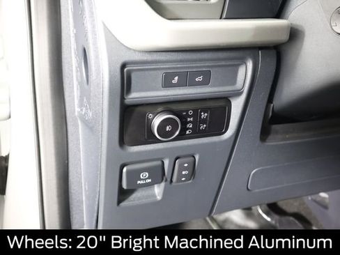 Certified 2023 Ford Expedition XLT image 44