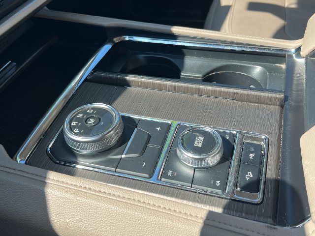 Used 2024 Ford Expedition Max Limited AWD/4WD image 29