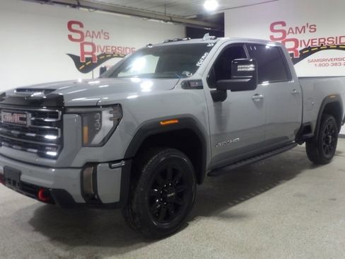 Used 2025 GMC Sierra 2500 AT4 w/ AT4 Premium Plus Package AWD/4WD image 1