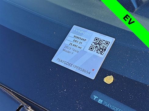 Used 2023 Tesla Model Y Long Range image 24