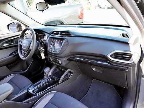 Used 2022 Chevrolet TrailBlazer LS image 10