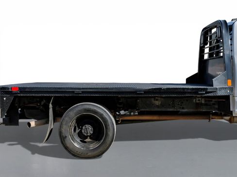 Used 2021 Ford F550 4x4 Crew Cab Super Duty w/ Power Equipment Group image 5