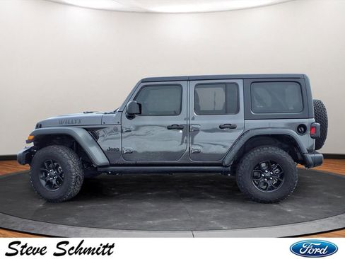 Used 2024 Jeep Wrangler Willys AWD/4WD image 2