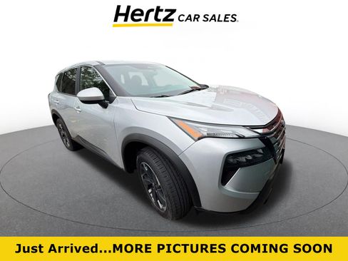 Used 2025 Nissan Rogue SV AWD/4WD image 1