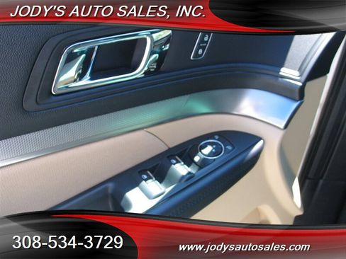 Used 2017 Ford Explorer 4WD image 23