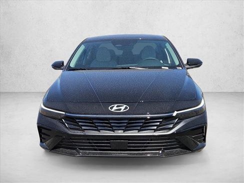New 2026 Hyundai Elantra Limited FWD image 6