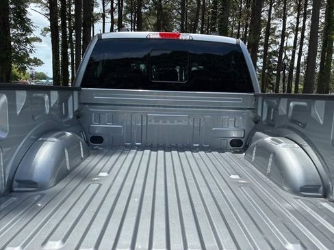 Used 2025 Ford F150 Lariat w/ Equipment Group 501A Mid AWD/4WD image 17