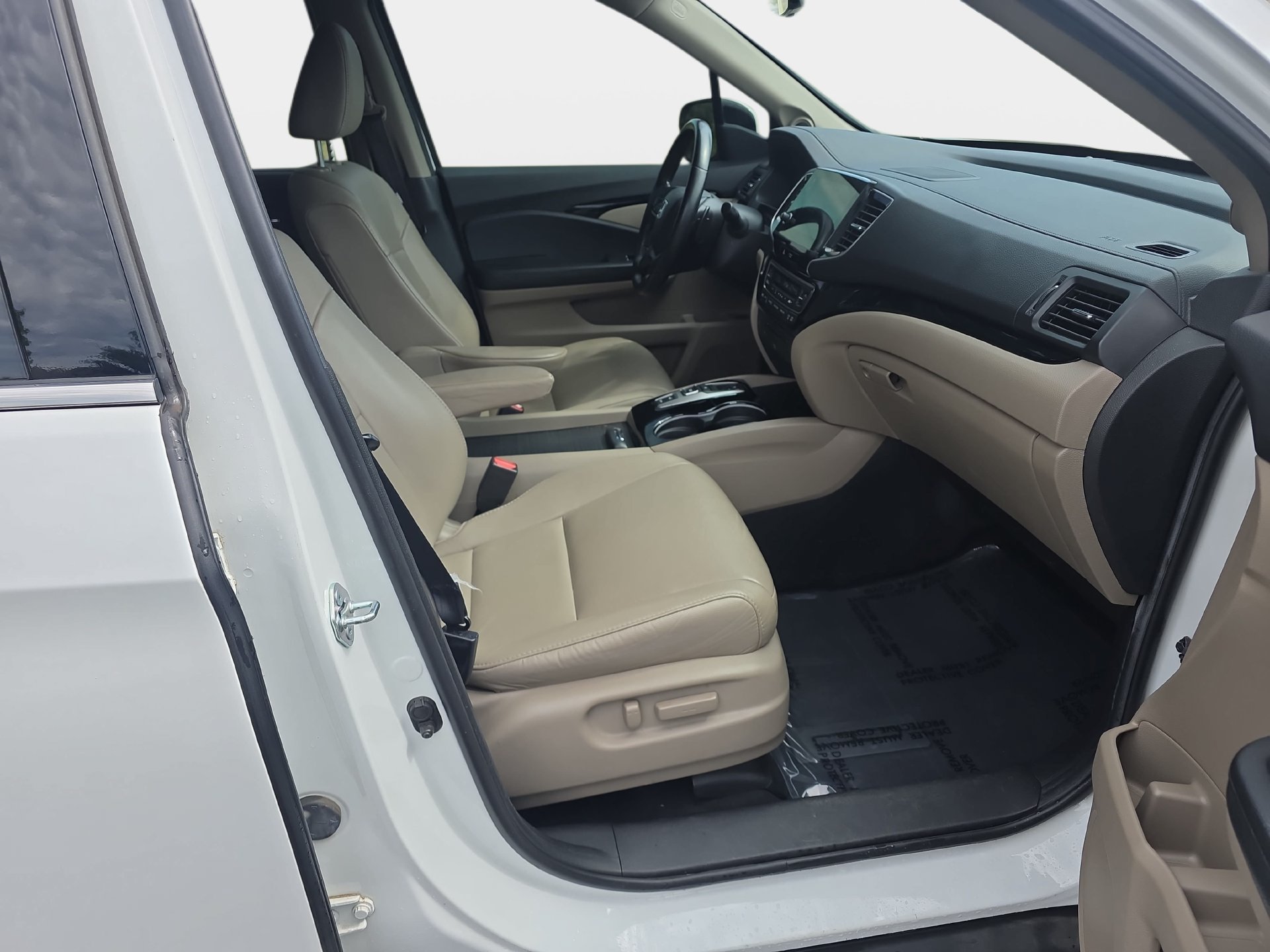Used 2021 Honda Pilot Touring image 10