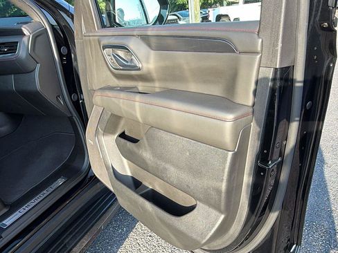Used 2024 Chevrolet Suburban RST w/ Luxury Package AWD/4WD image 18
