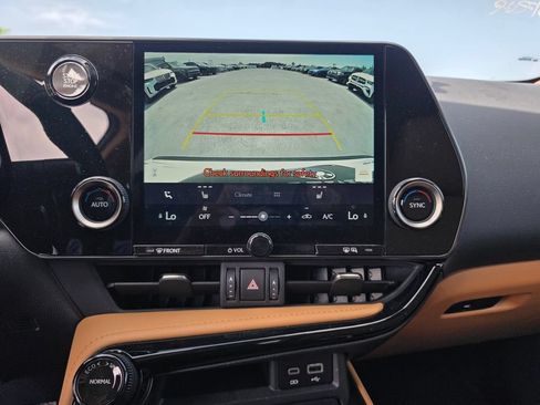 Used 2025 Lexus NX 250 FWD w/ Accessory Package (Z2) image 19