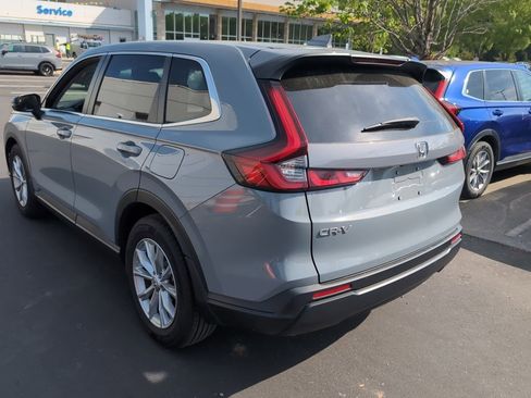 Used 2025 Honda CR-V EX image 4