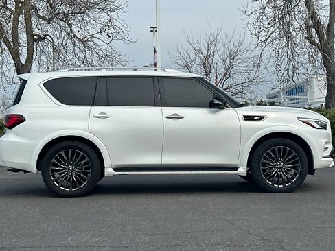 Used 2022 INFINITI QX80 Premium Select w/ Cargo Package image 3