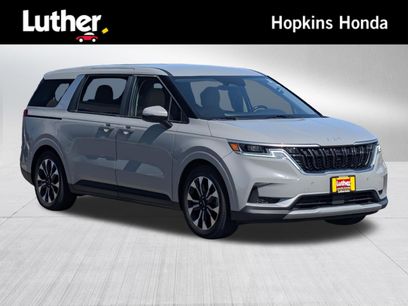 Used 2022 Kia Carnival EX