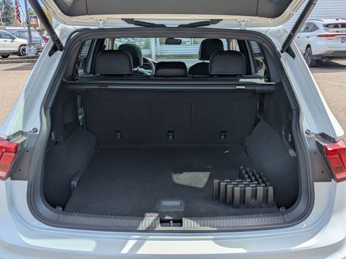 Certified 2022 Volkswagen Tiguan SEL R-Line AWD/4WD image 30
