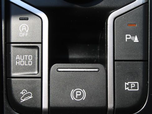Certified 2025 Kia Sorento EX FWD image 38