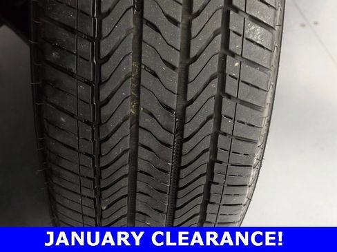 Used 2023 GMC Terrain SLE w/ Driver Convenience Package image 36