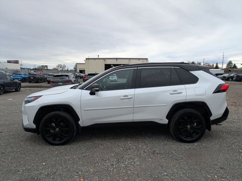 Used 2025 Toyota RAV4 XSE w/ Advanced Technology Package image 10
