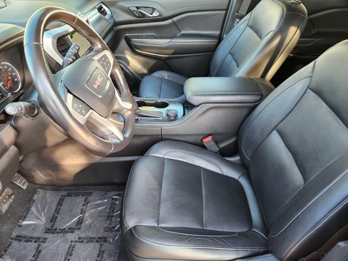 Used 2019 GMC Acadia SLT image 15