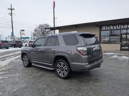 Used 2016 Toyota 4Runner Limited image 9