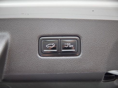 Used 2023 Kia Carnival SX Prestige FWD image 29