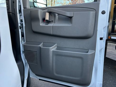 New 2025 GMC Savana 2500 w/ Driver Convenience Package RWD image 23