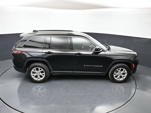 Used 2023 Jeep Grand Cherokee Limited AWD/4WD image 42
