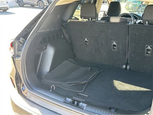 Used 2020 Ford Escape SE image 20