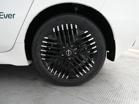 Used 2024 Nissan Leaf SV Plus FWD image 9