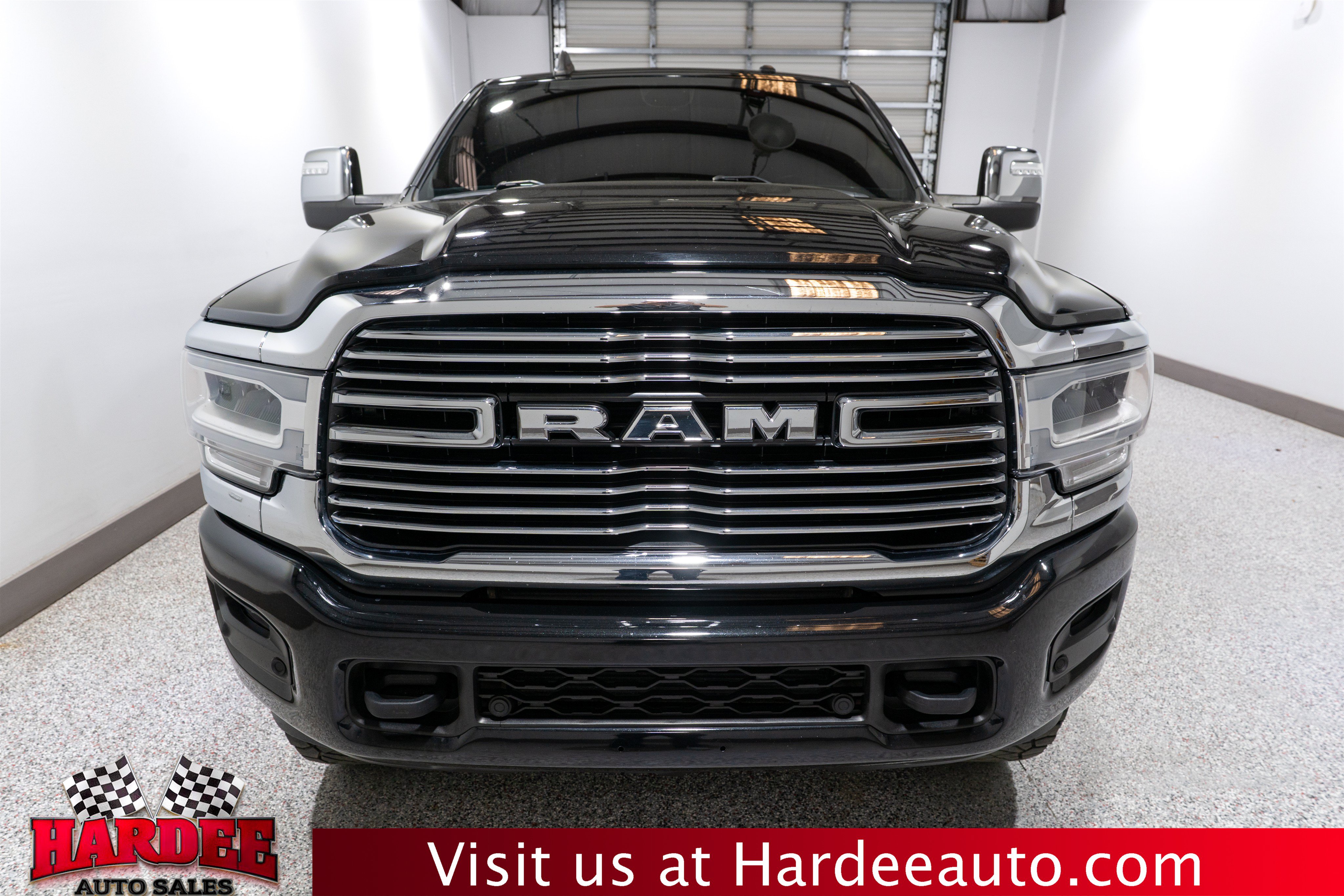 Used 2024 RAM 2500 Laramie AWD/4WD image 7