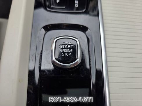 Used 2024 Volvo XC60 B5 Core AWD/4WD image 24