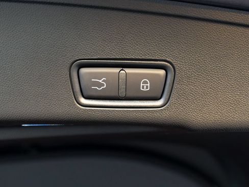 Used 2025 Maserati Grecale Modena AWD/4WD image 60