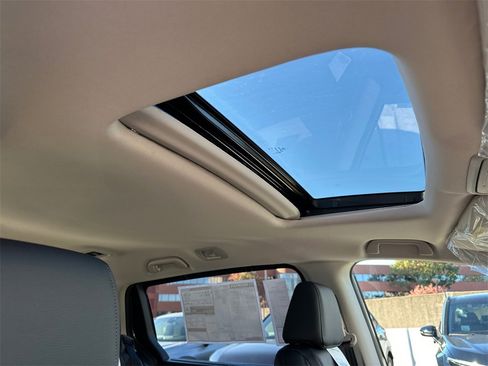 New 2026 Honda Odyssey EX-L image 12