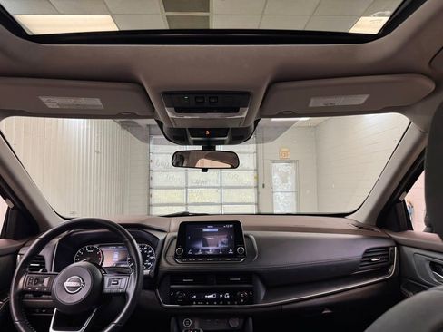 Used 2023 Nissan Rogue SV w/ SV Premium B Package AWD/4WD image 19