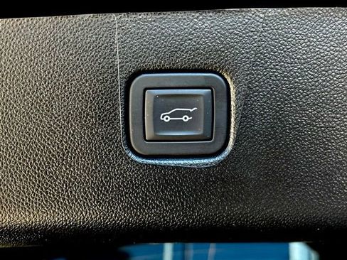 Certified 2025 Chevrolet Blazer RS FWD image 27