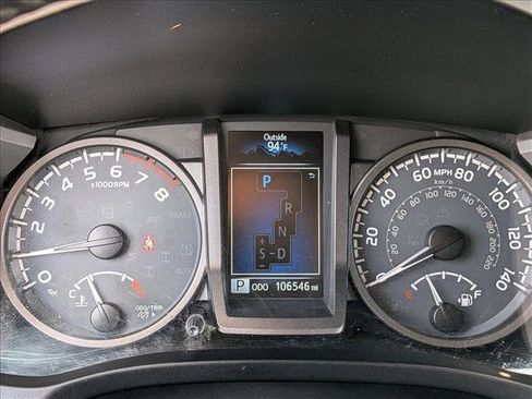 Used 2017 Toyota Tacoma TRD Off-Road w/ Tow Package (A/T) AWD/4WD image 14